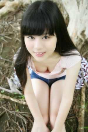 女兵在树林被俘A片在线_无广告免费播放高清电影