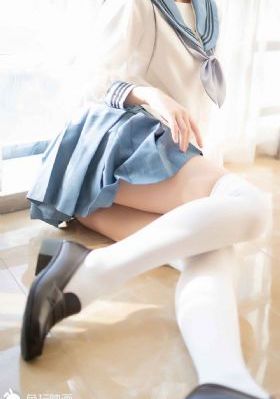 高清精品美女在线播放_720完整视频观看
