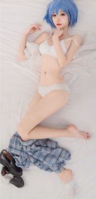 电影《曼娜艳荡性史》免费观看_1080免费播放
